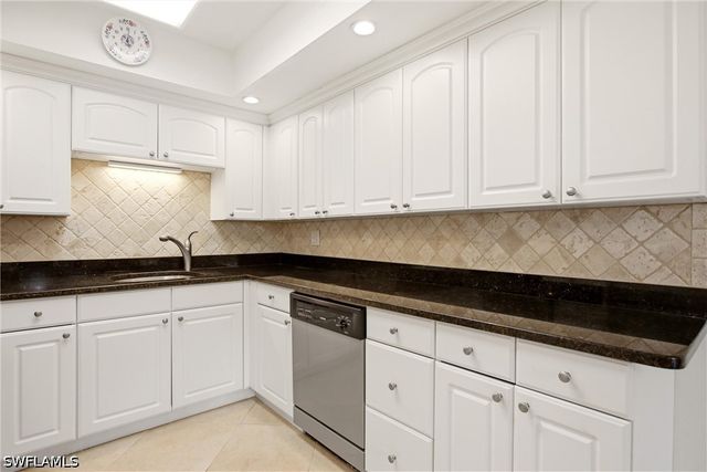 180 Harrison RD 3, Naples, FL 34112