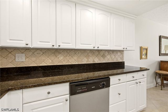 180 Harrison RD 3, Naples, FL 34112
