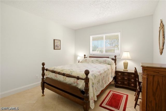 180 Harrison RD 3, Naples, FL 34112