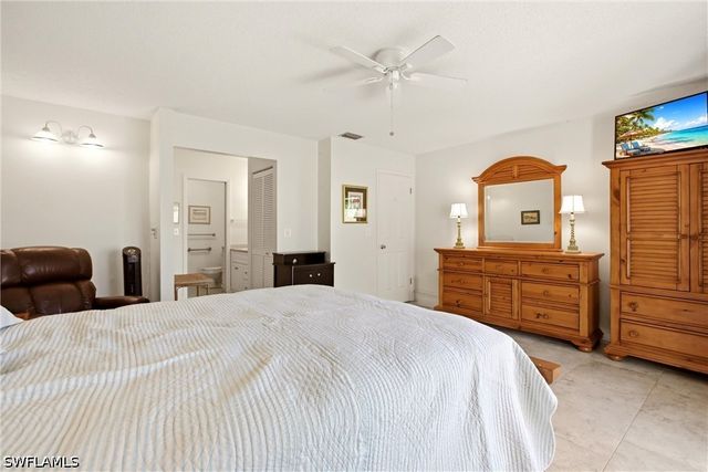 180 Harrison RD 3, Naples, FL 34112