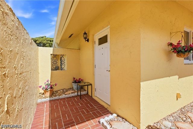 180 Harrison RD 3, Naples, FL 34112