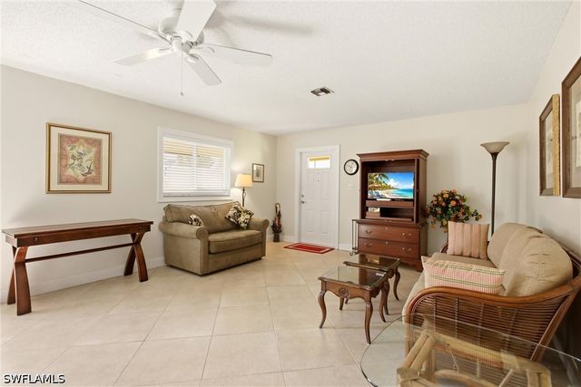 180 Harrison RD 3, Naples, FL 34112