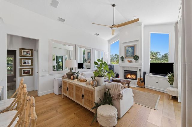 1102 MARINA DRIVE, Tarpon Springs, FL 34689