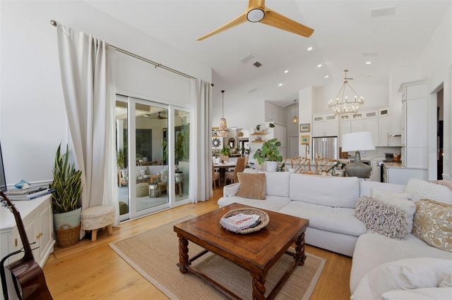 1102 MARINA DRIVE, Tarpon Springs, FL 34689