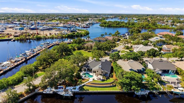 1102 MARINA DRIVE, Tarpon Springs, FL 34689