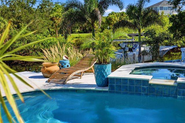 1102 MARINA DRIVE, Tarpon Springs, FL 34689