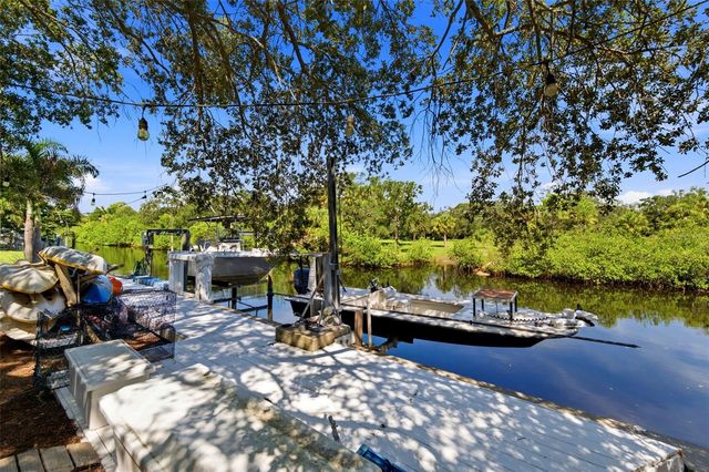1102 MARINA DRIVE, Tarpon Springs, FL 34689