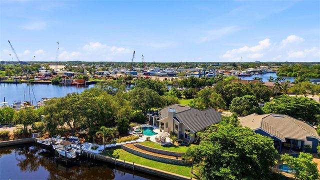 1102 MARINA DRIVE, Tarpon Springs, FL 34689