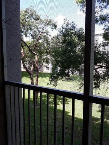 1100 NW 87th Avenue 204, Coral Springs, FL 33071
