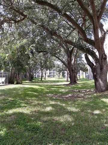 1100 NW 87th Avenue 204, Coral Springs, FL 33071