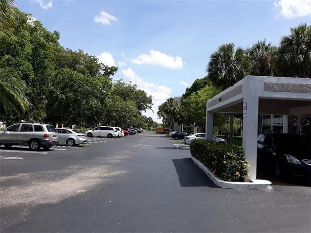 1100 NW 87th Avenue 204, Coral Springs, FL 33071