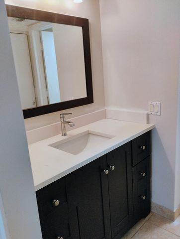 1100 NW 87th Avenue 204, Coral Springs, FL 33071