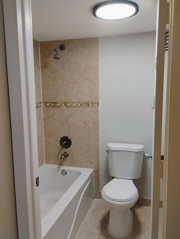 1100 NW 87th Avenue 204, Coral Springs, FL 33071