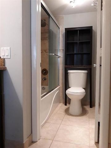 1100 NW 87th Avenue 204, Coral Springs, FL 33071