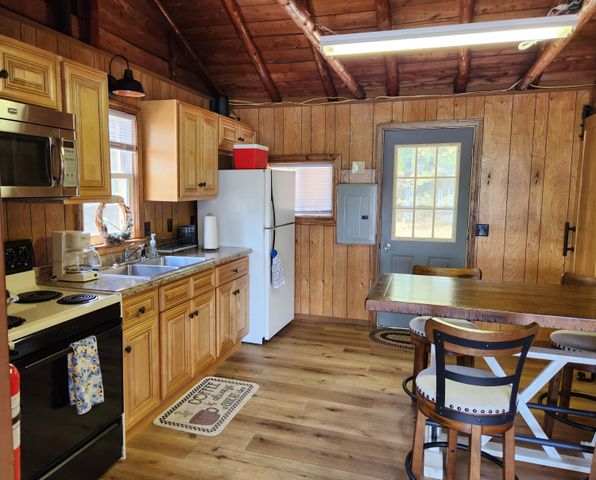 9523-25 Terry Street, Lake, MI 48632