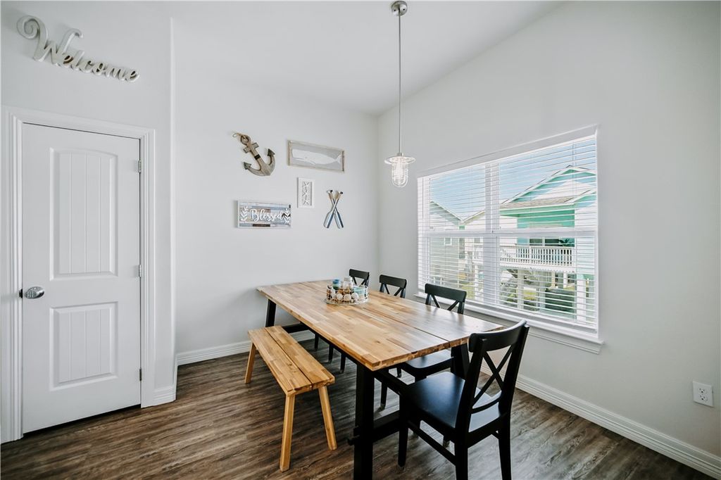 110 N Nautica, Rockport, TX 78382 — photo 4