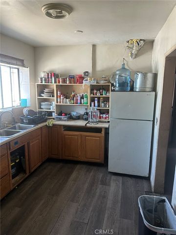 400 N Central Avenue, Compton, CA 90220