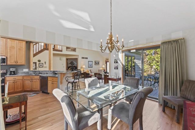 303 Pine TERRACE, Oconomowoc, WI 53066