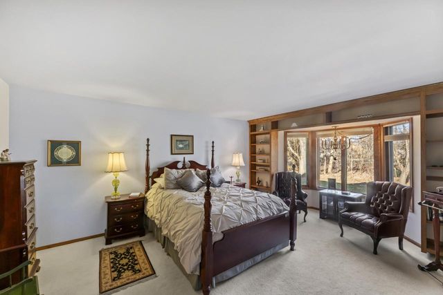 303 Pine TERRACE, Oconomowoc, WI 53066