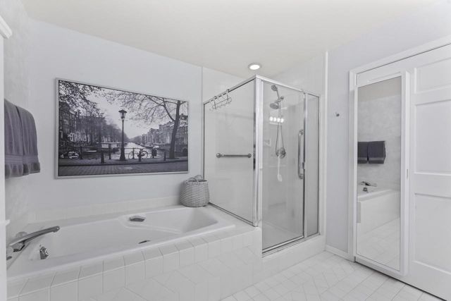 303 Pine TERRACE, Oconomowoc, WI 53066