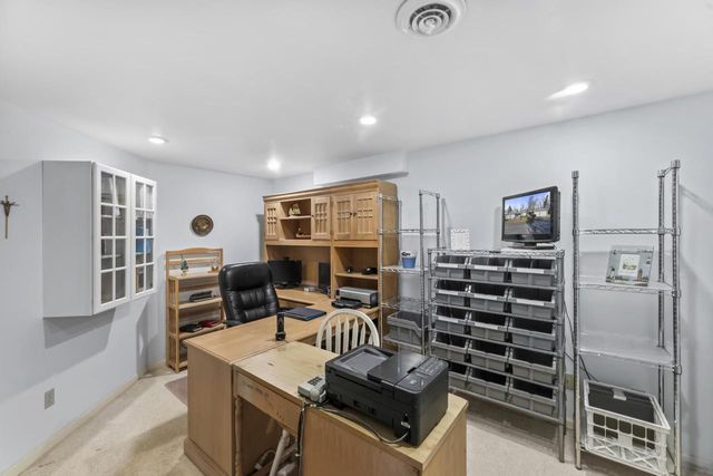 303 Pine TERRACE, Oconomowoc, WI 53066