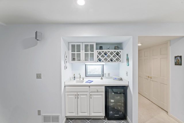 303 Pine TERRACE, Oconomowoc, WI 53066