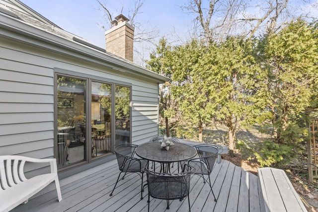 303 Pine TERRACE, Oconomowoc, WI 53066