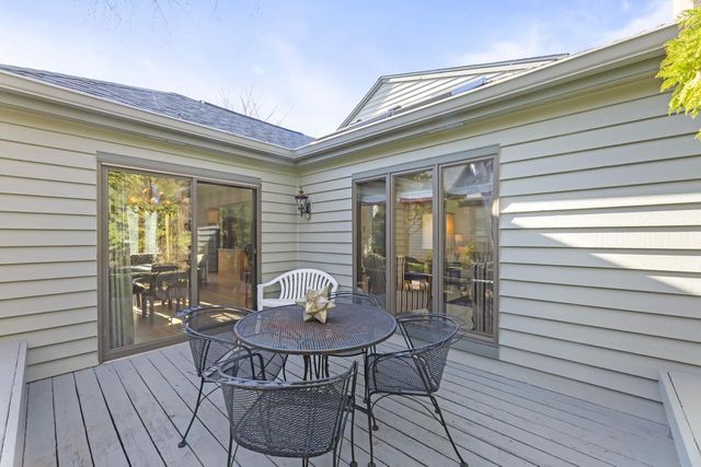 303 Pine TERRACE, Oconomowoc, WI 53066