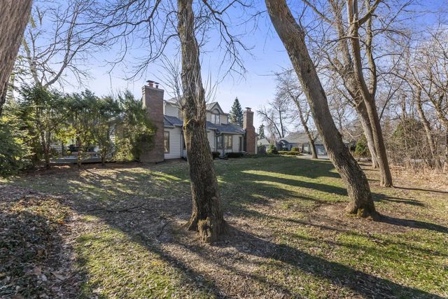 303 Pine TERRACE, Oconomowoc, WI 53066