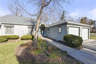 303 Pine TERRACE, Oconomowoc, WI 53066