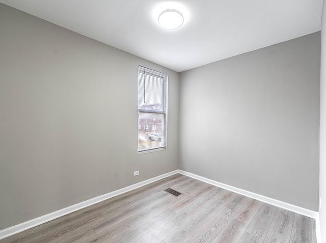 30 Washington Avenue, La Grange, IL 60525
