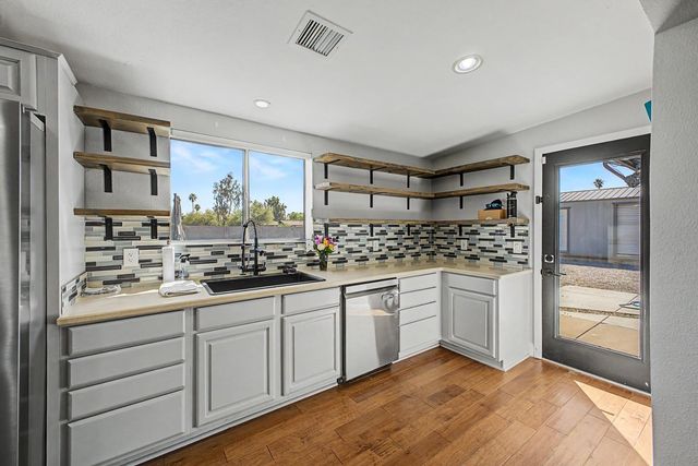 6315 E DELCOA Avenue, Scottsdale, AZ 85254