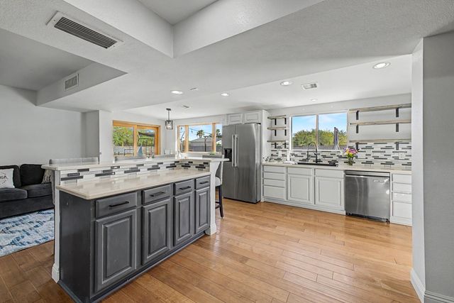 6315 E DELCOA Avenue, Scottsdale, AZ 85254