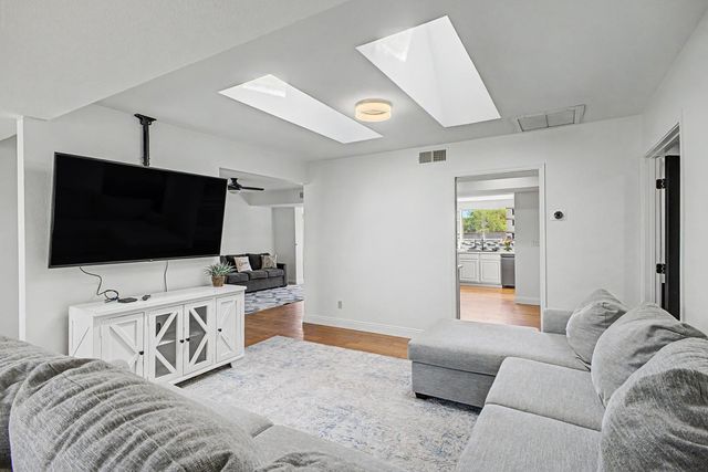 6315 E DELCOA Avenue, Scottsdale, AZ 85254
