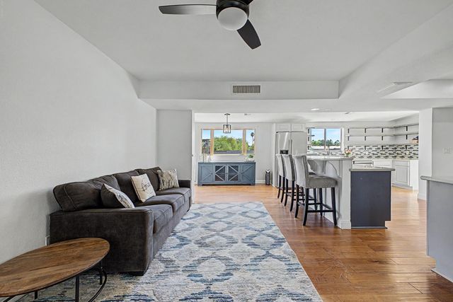 6315 E DELCOA Avenue, Scottsdale, AZ 85254
