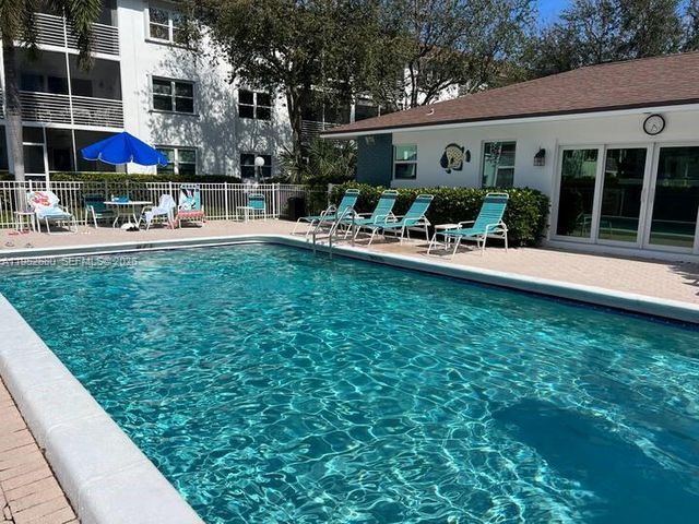 1501 S Ocean Blvd Apt 211, Lauderdale By The Sea, FL 33062