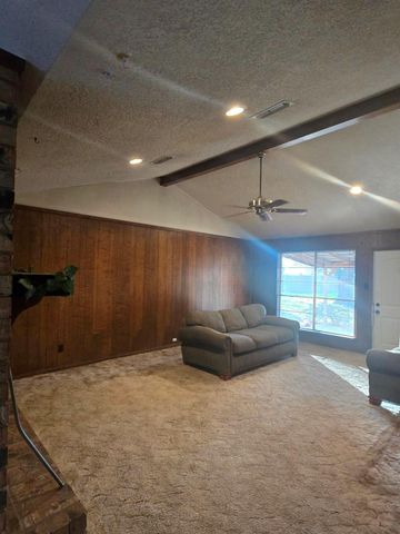 3825 Avenue R, Rosenberg, TX 77471