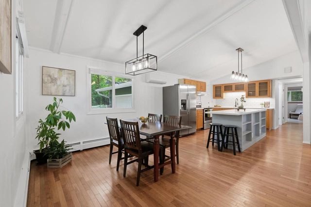 1803 Dunnwood Way, Oregon, WI 53575