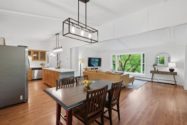 1803 Dunnwood Way, Oregon, WI 53575