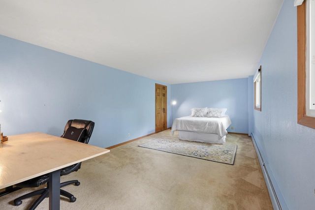 1803 Dunnwood Way, Oregon, WI 53575