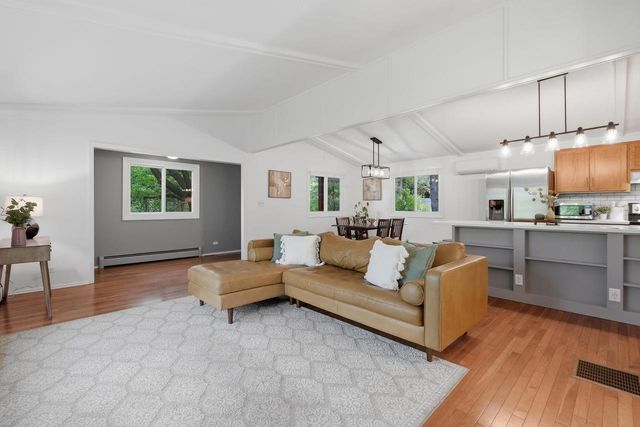1803 Dunnwood Way, Oregon, WI 53575