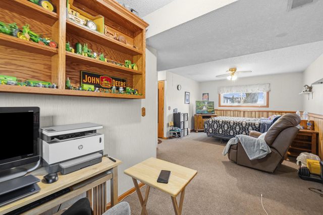 5610 Cedarwood Street NE, Prior Lake, MN 55372