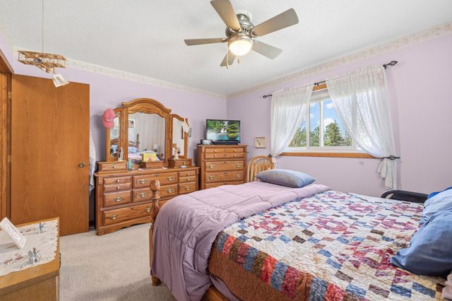 5610 Cedarwood Street NE, Prior Lake, MN 55372