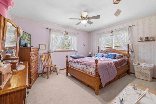 5610 Cedarwood Street NE, Prior Lake, MN 55372