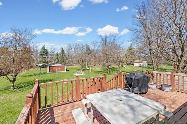 5610 Cedarwood Street NE, Prior Lake, MN 55372