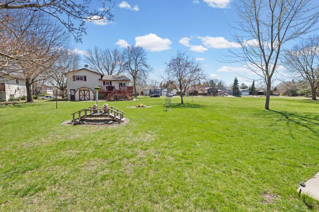 5610 Cedarwood Street NE, Prior Lake, MN 55372