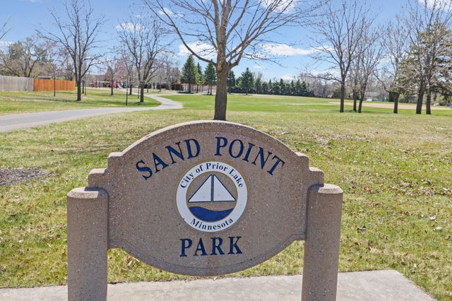 5610 Cedarwood Street NE, Prior Lake, MN 55372