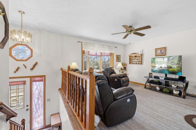 5610 Cedarwood Street NE, Prior Lake, MN 55372