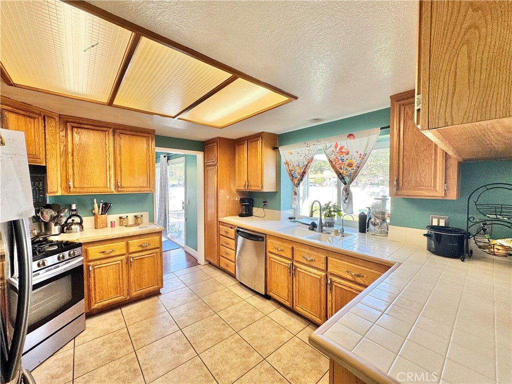 531 Wheeler cir, Corona, CA 92879 — photo 3