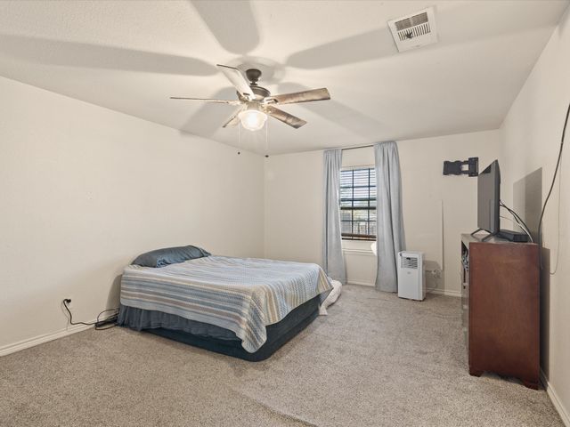 402 Brookview Drive, Decatur, TX 76234